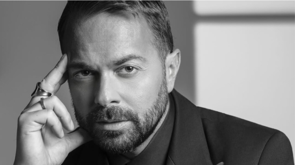 Ηλίας Βρεττός: Θύμα ξυλοδαρμού σε νυχτερινό μαγαζί στην Κύπρο - «Έγινε ένας χαμός» [βίντεο]